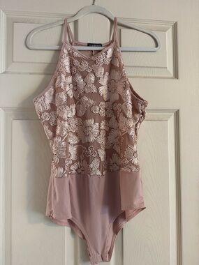 Fashion Nova Dusty Rose Floral Lace High-Neck Bodysuit
